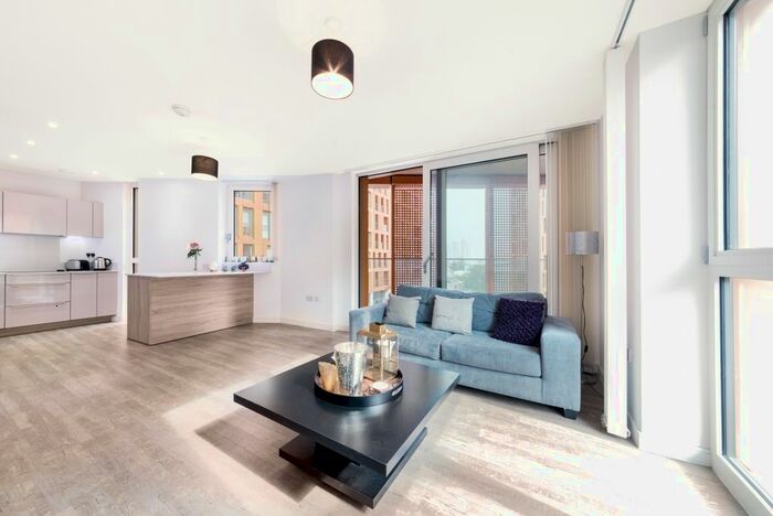 1 Bedroom Flat To Rent In Tiggap House, Cable Walk, Greenwich, London, SE10