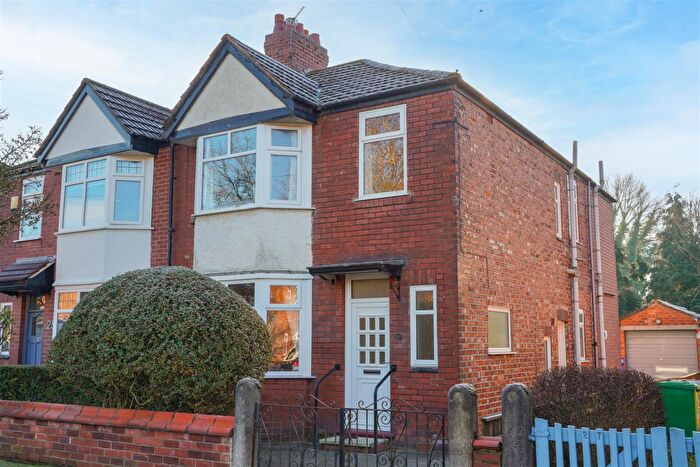 3 Bedroom Semi-Detached House For Sale In Belwood Road, Chorlton Green, M21