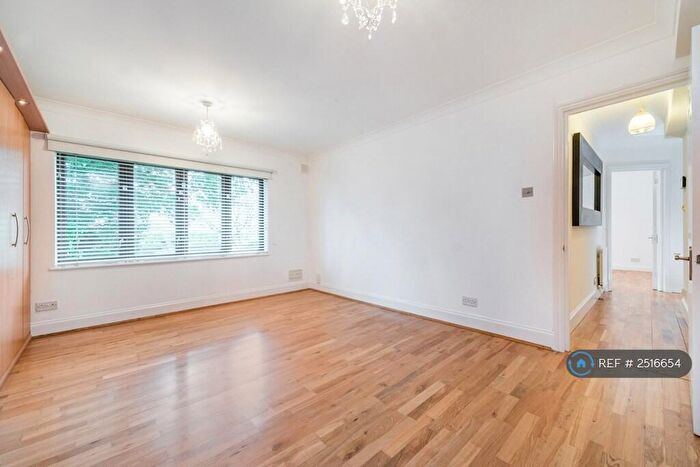 1 Bedroom Flat To Rent In Mulberry Lodge, Enfield, EN2