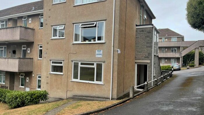 2 Bedroom Flat To Rent In Shrubbery Avenue, Weston-super-Mare, BS23