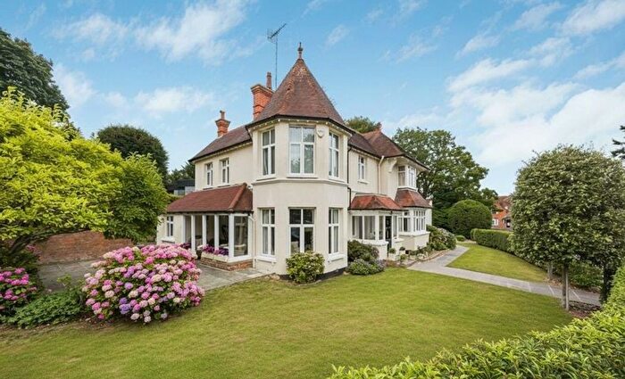 5 Bedroom Detached House For Sale In Peppard Lane, Henley-On-Thames, RG9