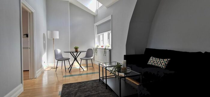 1 Bedroom Apartment To Rent In Edward Close, Cricklewood, NW2