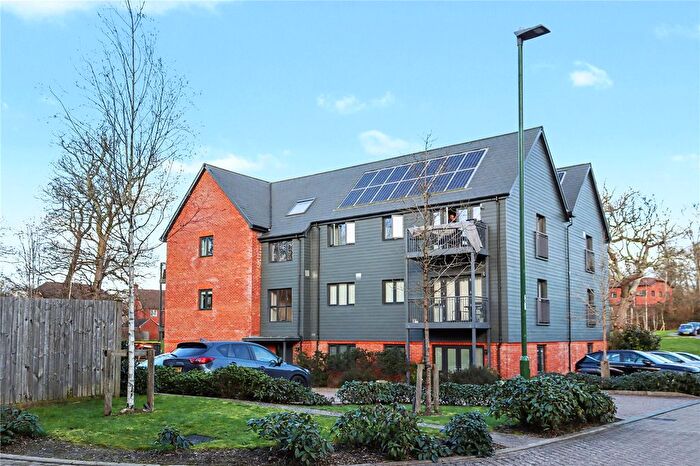 2 Bedroom Flat For Sale In Thompson Way, Handcross, Haywards Heath, RH17