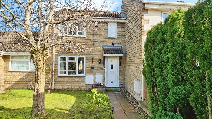 3 Bedroom Terraced House For Sale In Westwinn View, Leeds, LS14