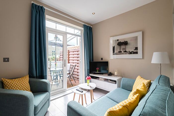 1 Bedroom Flat To Rent In Reporton Road, London, SW6