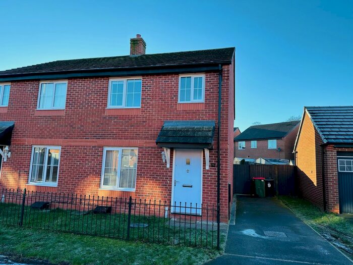 3 Bedroom Semi-Detached House To Rent In West Lodge Road, Preston, Lancashire, PR3