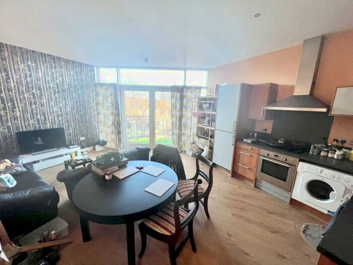 2 Bedroom Apartment To Rent In Sherborne Street, Birmingham, B16