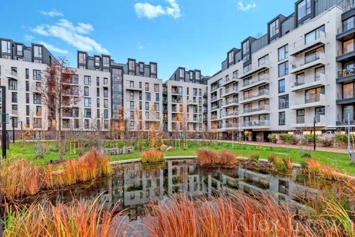 3 Bedroom Apartment To Rent In Forrester Way, Stratford, E15