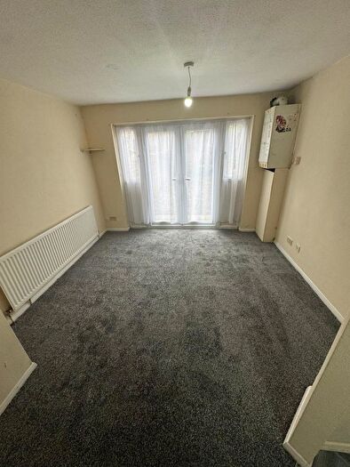 1 Bedroom Flat To Rent In Elgin Road, Ilford, IG3