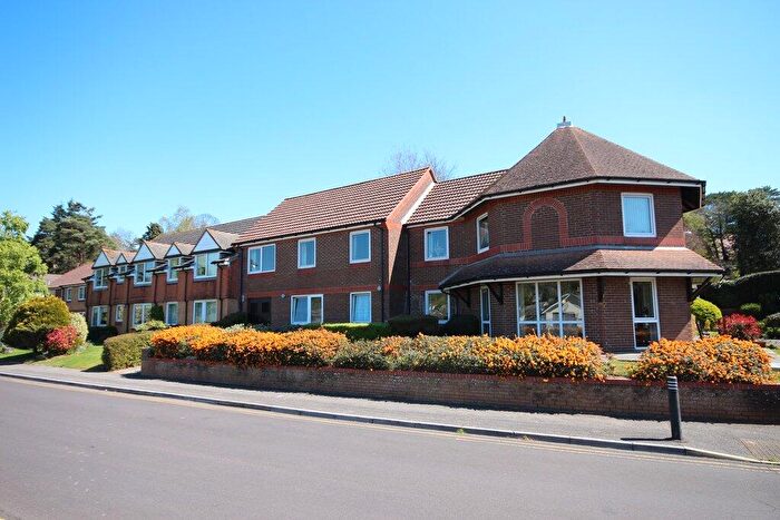 1 Bedroom Retirement Property For Sale In Wentworth Drive, Broadstone, Dorset, BH18