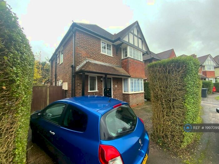 6 Bedroom Detached House To Rent In Ashenden Rd, Guildford, GU2