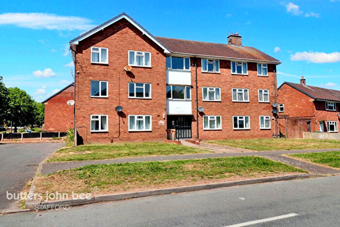 2 Bedroom Flat For Sale In Highfield Grove, Stafford, ST17