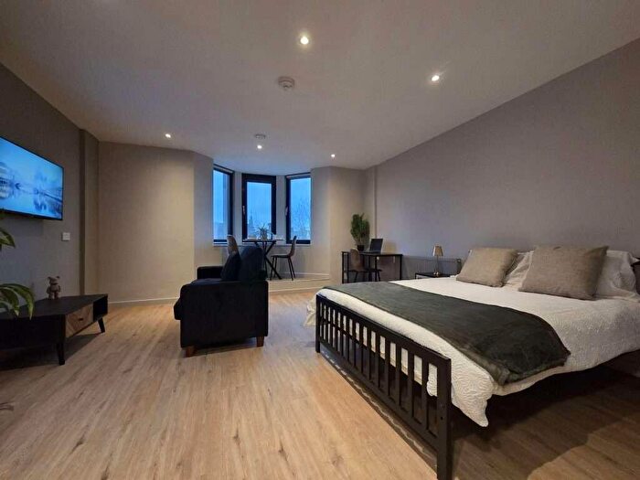 Studio To Rent In Flat, Gladstone Buildings, St James Row, S1