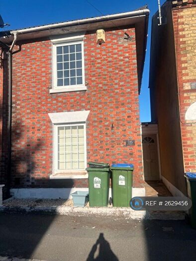 3 Bedroom Semi-Detached House To Rent In Methuen Street, Southampton, SO14