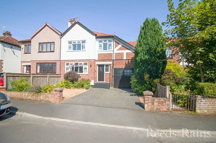 4 Bedroom Semi-Detached House For Sale In Redvers Avenue, Hooton, Ellesmere Port, Cheshire, CH66