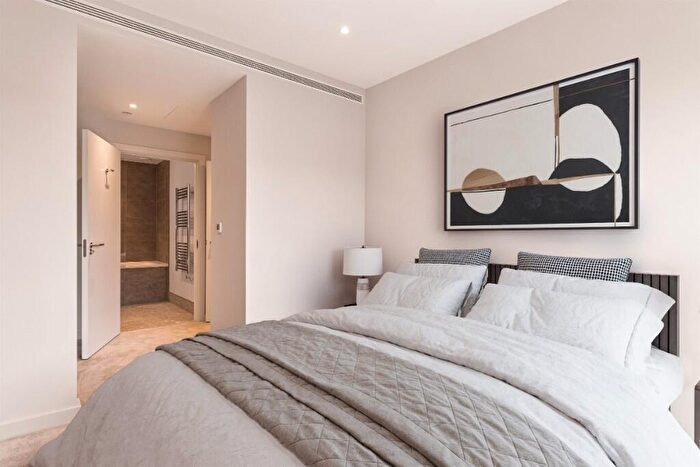 1 Bedroom Apartment To Rent In Nine Elms Lane, London, SW11