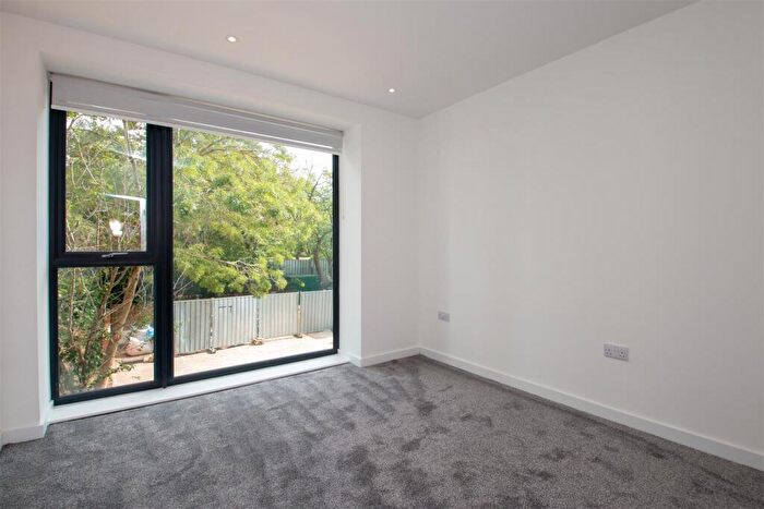 1 Bedroom Apartment To Rent In One Month Rent Free - Buckingham Court, Milton Keynes, MK9