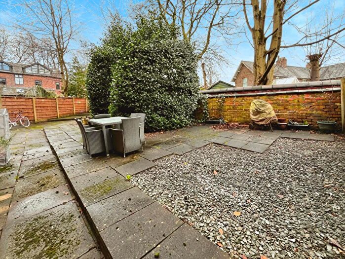 2 Bedroom Flat For Sale In Claremont Grove, Didsbury, Manchester, M20