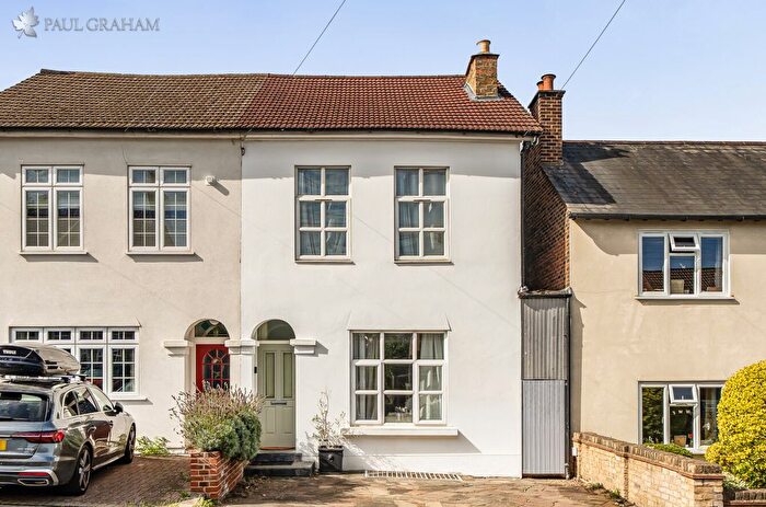 5 Bedroom Semi Detached House For Sale In Carshalton Grove, Sutton, SM1