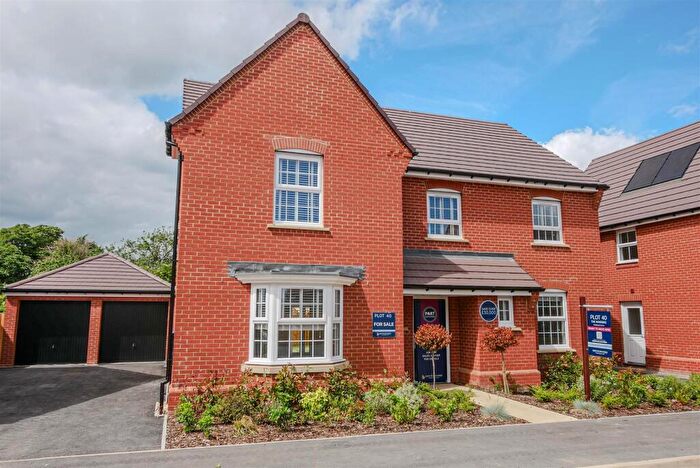 5 Bedroom Detached House For Sale In Clerk Bank, Benson, OX10