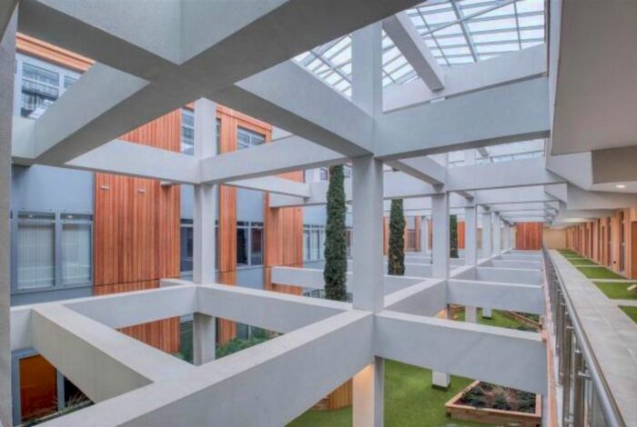 2 Bedroom Flat To Rent In Corporation Street, The Co-Operative, CV1