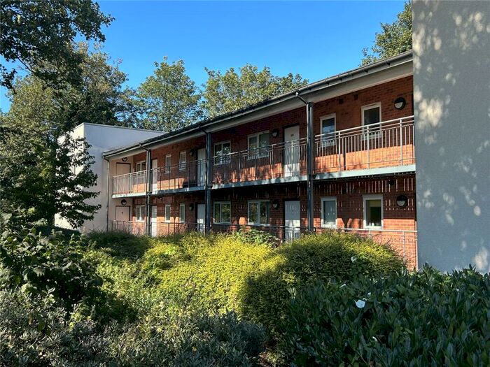 2 Bedroom Flat To Rent In The Courtyard, Stanningley Road, Armley, Leeds, LS12