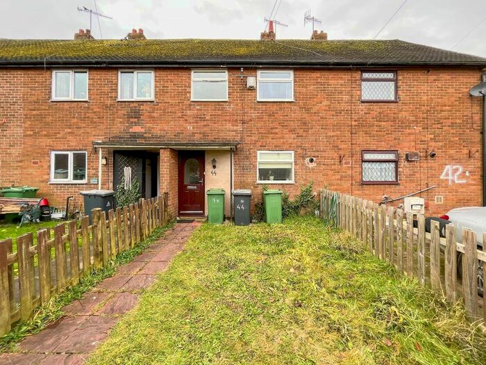 2 Bedroom Terraced House To Rent In Ouzelwell Lane, Dewsbury, WF12