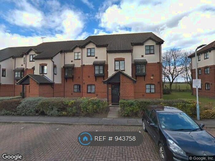 1 Bedroom Flat To Rent In Caroline Place, Harlington, Hayes, UB3