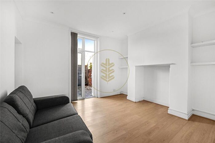 2 Bedroom Apartment To Rent In Broadhurst Gardens, London, NW6