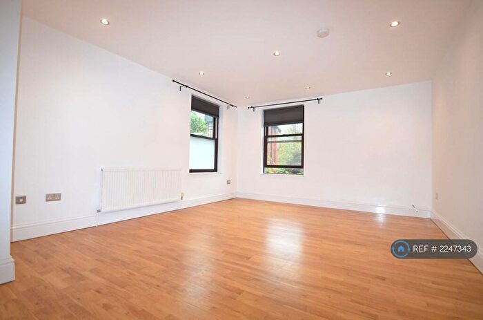 2 Bedroom Flat To Rent In Bedwardine Road, London, SE19