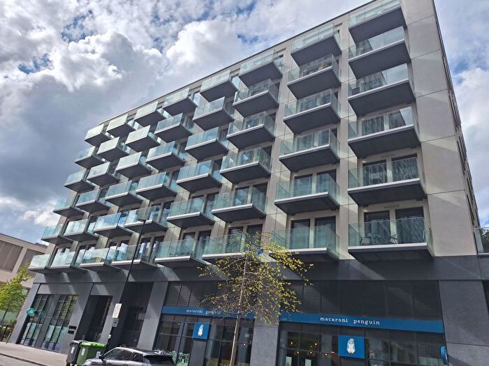 1 Bedroom Flat To Rent In Regalia Close, London, E16