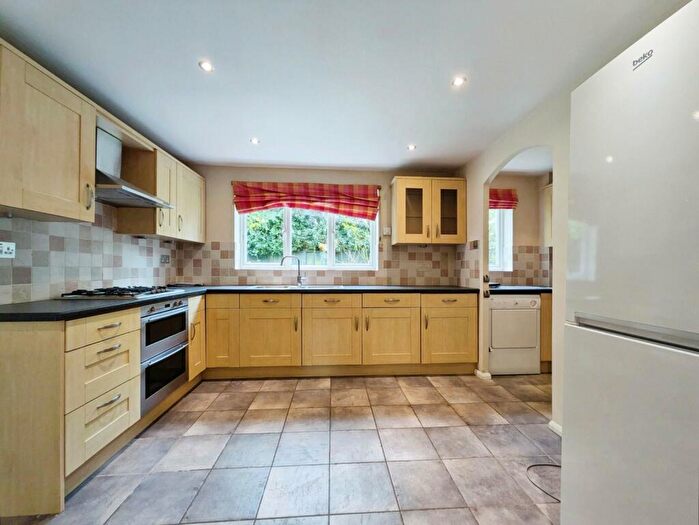 5 Bedroom Detached House For Sale In Kensington Close, Lower Earley, Reading, RG6