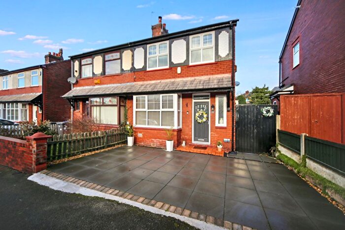 3 Bedroom Semi Detached House For Sale In Hornby Street, Wigan, WN1
