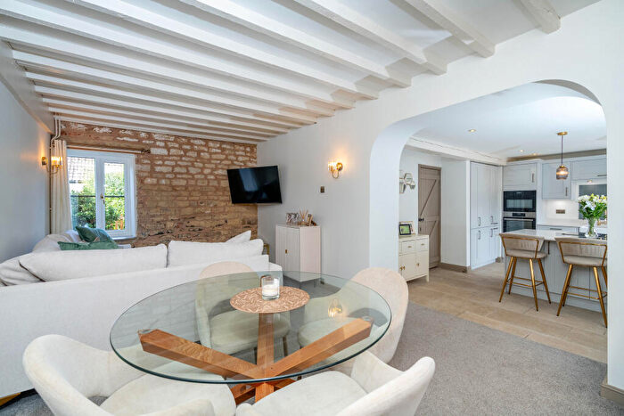 4 Bedroom Barn Conversion For Sale In Old Priory Farm, Deeping St James, Peterborough, Lincolnshire, PE6