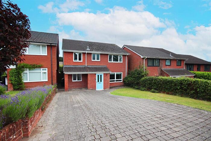 4 Bedroom Detached House To Rent In Oak Close, Lyndhurst, SO43