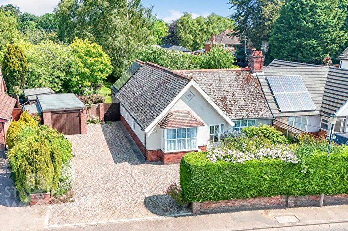 3 Bedroom Semi-Detached Bungalow For Sale In Main Road, Ormesby, Great Yarmouth, NR29