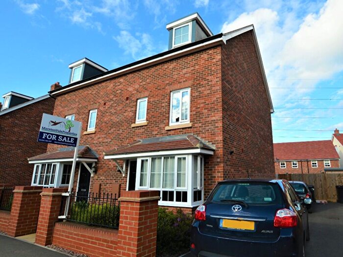 4 Bedroom Semi-Detached House For Sale In Gold Furlong, Marston Park, MK43