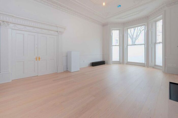 1 Bedroom Flat To Rent In Holland Park, London, W11