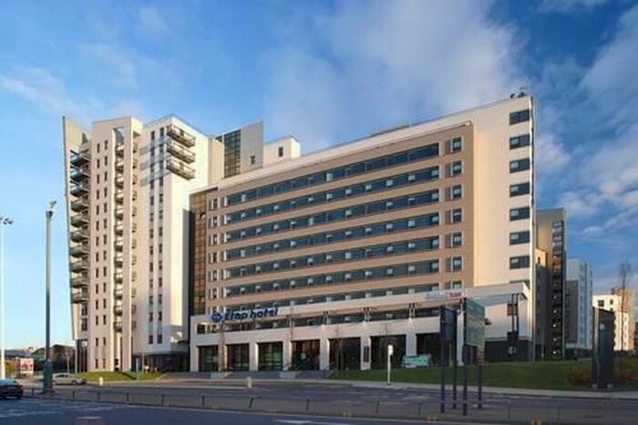 1 Bedroom Flat To Rent In Crown Point Road, Leeds, LS9