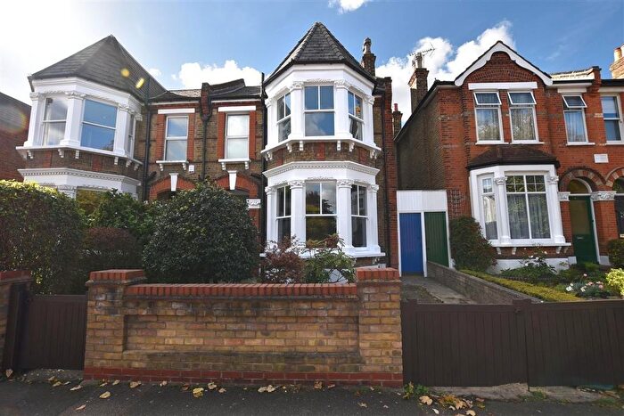 4 Bedroom Semi-Detached House To Rent In Spratt Hall Road, Wanstead, E11