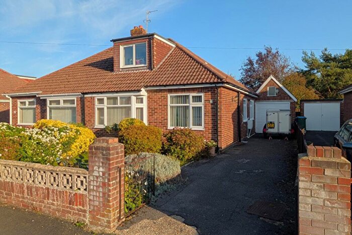 2 Bedroom Semi-Detached Bungalow For Sale In Napier Crescent, Fareham, PO15