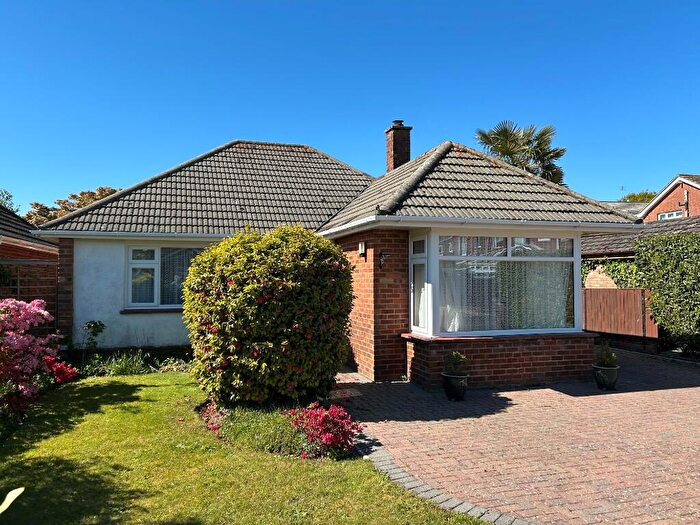 3 Bedroom Detached Bungalow For Sale In Norman Road, SO45