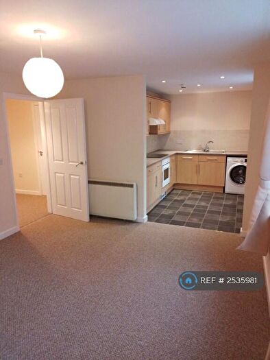 2 Bedroom Flat To Rent In Bielby Court, Beverley, HU17