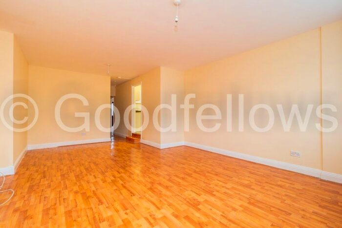 2 Bedroom Flat To Rent In Streatham Road, Mitcham CR4