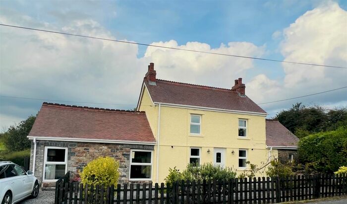 3 Bedroom Farm For Sale In Maesybont, Llanelli, SA14