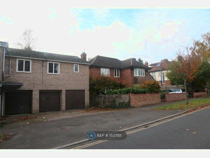 2 Bedroom Flat To Rent In Ascham Road, Cambridge, CB4