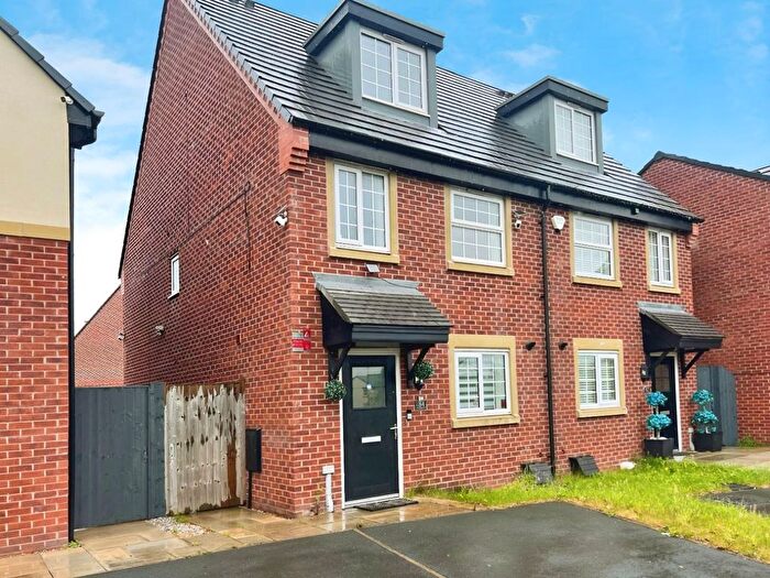 3 Bedroom Semi-Detached House For Sale In Tinsley Green Way, Leigh, WN7
