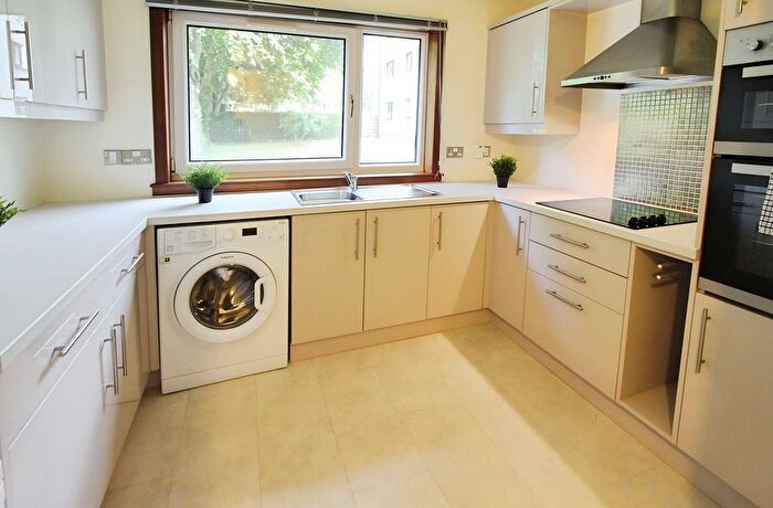 2 Bedroom Flat To Rent In Craigleith Road, Edinburgh, EH4