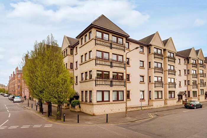 3 Bedroom Flat To Rent In Bryson Road, Ardmillan, Edinburgh, EH11