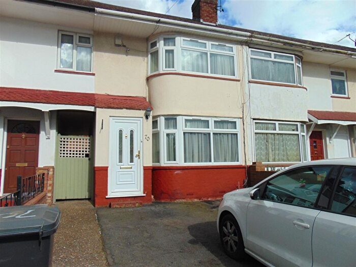 2 Bedroom Terraced House To Rent In Lewins Way, Slough, SL1